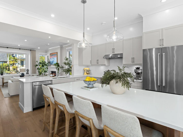 215 E 22nd Street, North Vancouver, BC, V7L 3C5 - 4