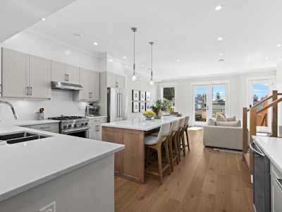 215 E 22nd Street - 5