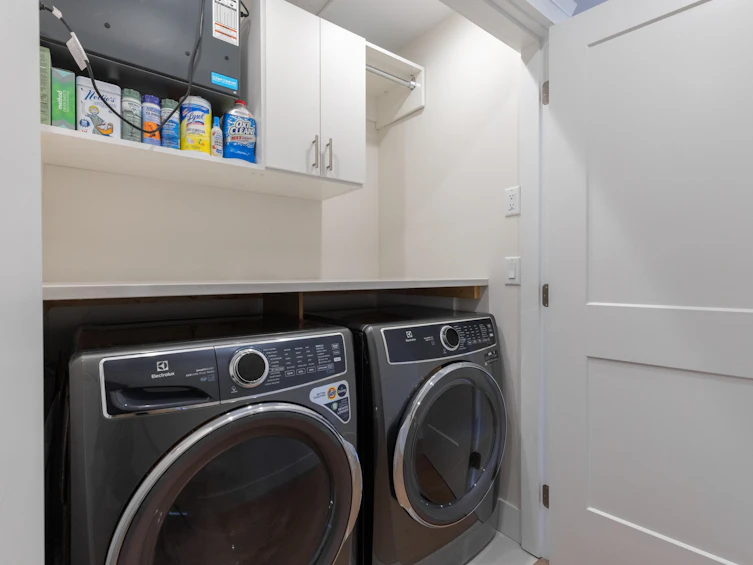 215 E 22nd Street, North Vancouver, BC, V7L 3C5 - 19