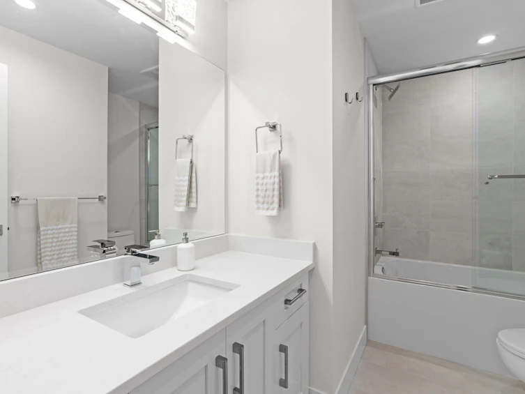 215 E 22nd Street, North Vancouver, BC, V7L 3C5 - 24