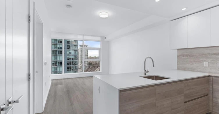 1405-660 Quayside Drive, New Westminster, BC, V3M 0P2