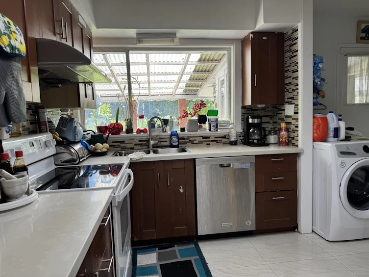 10618 137a Street, Surrey, BC, V3T 4J6 - 9
