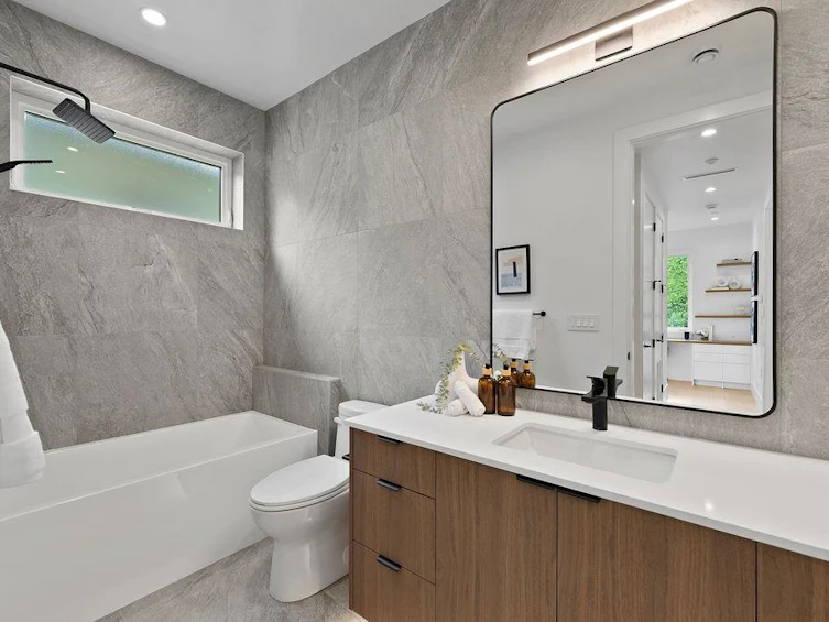 1-6318 Sophia Street, Vancouver, BC, V5W 2W6 - 28