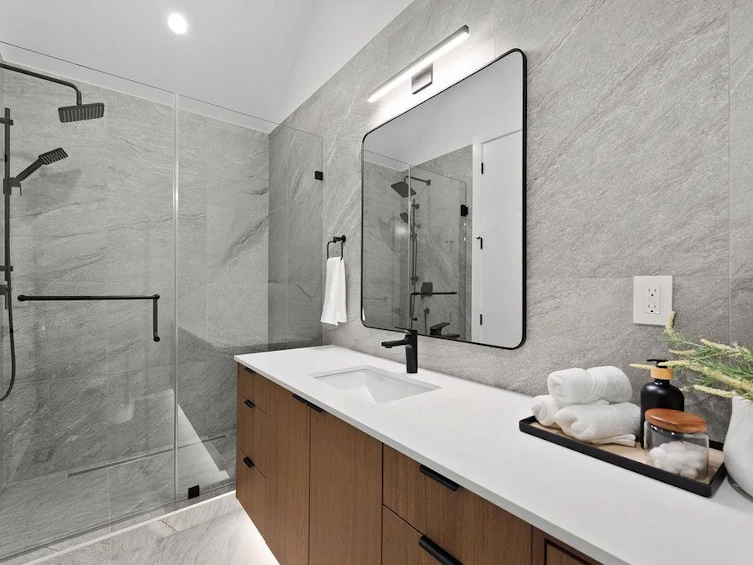 1-6318 Sophia Street, Vancouver, BC, V5W 2W6 - 39