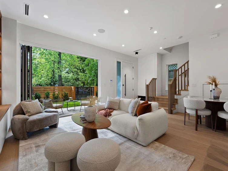 1-6318 Sophia Street, Vancouver, BC, V5W 2W6 - 9