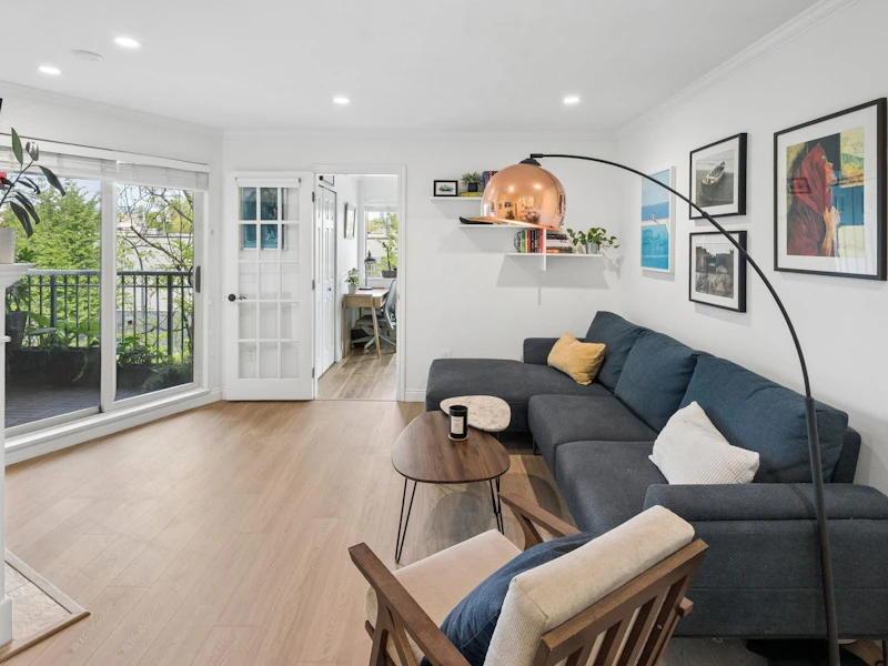 305 - 688 E 16th Avenue, Vancouver BC V5T 2V4