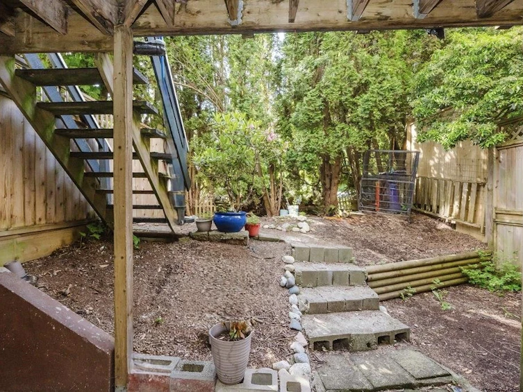 1-623 Farnham Road, Gibsons, BC, C0N 1V8 - 24