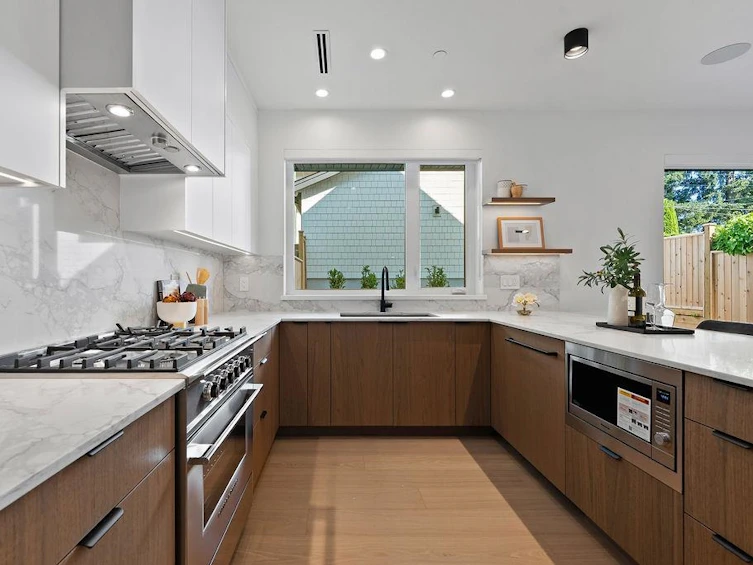 2-6318 Sophia Street, Vancouver, BC, V5W 2W6 - 6