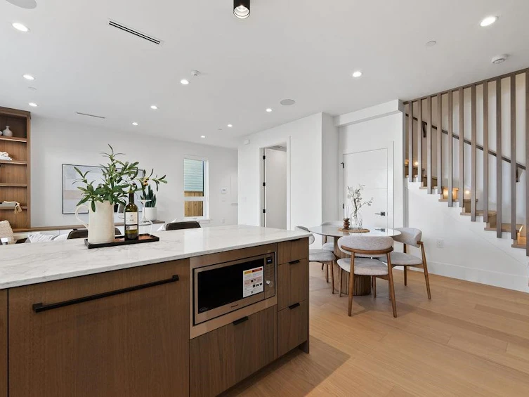 2-6318 Sophia Street, Vancouver, BC, V5W 2W6 - 7