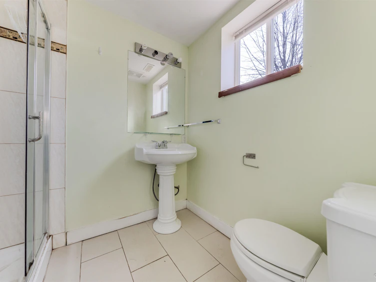 15894 Thrift Avenue, Surrey, BC, V4B 2M8 - 40