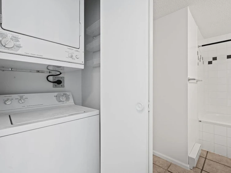 306-124 W 3rd Street, North Vancouver, BC, V7M 1E8 - 25