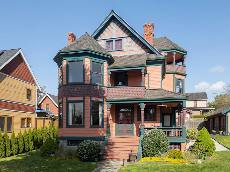 403 St. George Street, New Westminster, BC, V3L 1L1 - 2