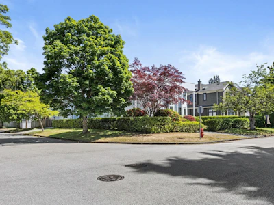 1289 W 51st Avenue - 4
