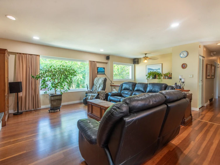 934 Davis Road, Gibsons, BC, V0N 1V8 - 8