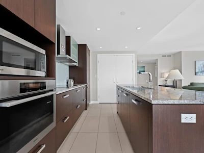 2907-1028 Barclay Street - 4