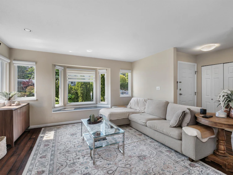 230 St. Patricks Avenue, North Vancouver, BC, V7L 3N4 - 2