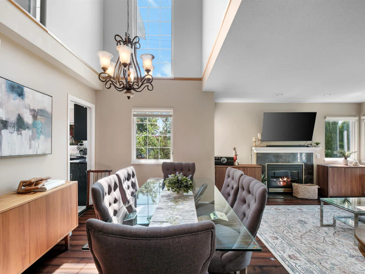 230 St. Patricks Avenue, North Vancouver, BC, V7L 3N4 - 3