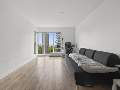 1103-8940 University Crescent - 4