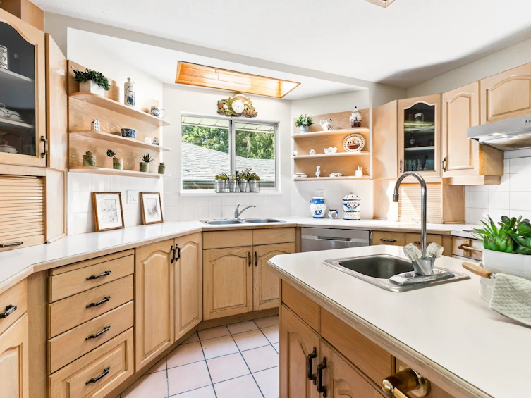 5843 Carson Street, Burnaby, BC, V5J 2Z7 - 10