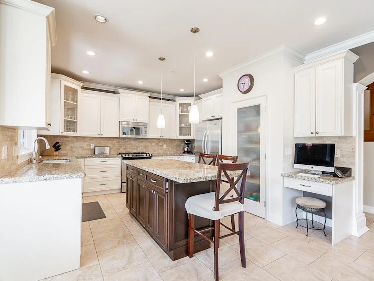 2308 Marshall Avenue, Port Coquitlam, BC, V3C 1M3 - 2
