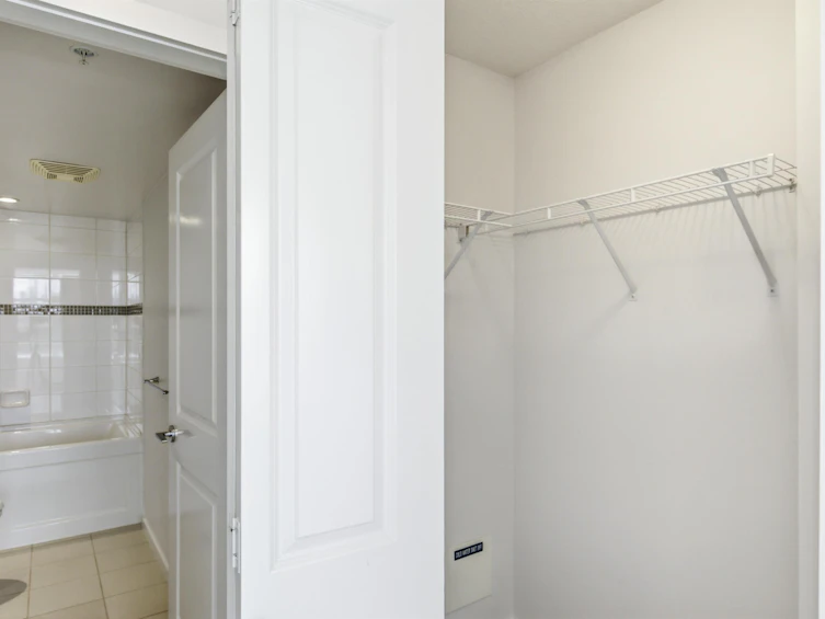 1006-2289 Yukon Crescent, Burnaby, BC, V5C 0B2 - 23