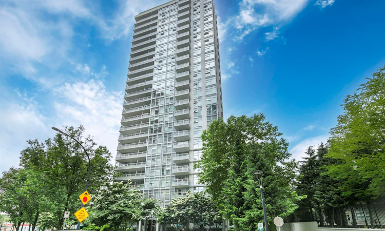 1006-2289 Yukon Crescent