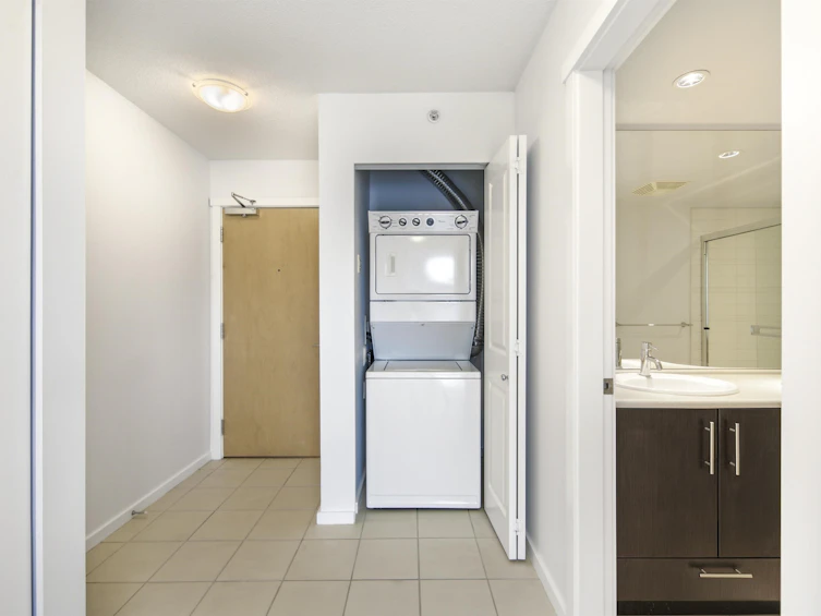 1006-2289 Yukon Crescent, Burnaby, BC, V5C 0B2 - 24