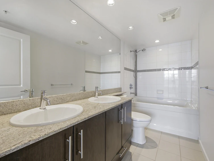 1006-2289 Yukon Crescent, Burnaby, BC, V5C 0B2 - 22