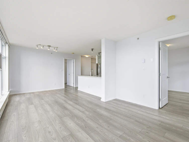 1006-2289 Yukon Crescent, Burnaby, BC, V5C 0B2 - 13