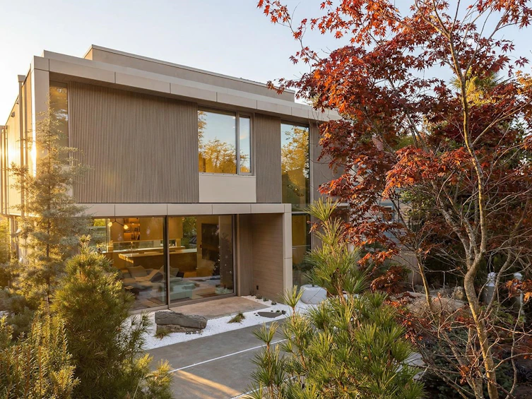4521 Langara Avenue, Vancouver, BC, V6R 1C9 - 2