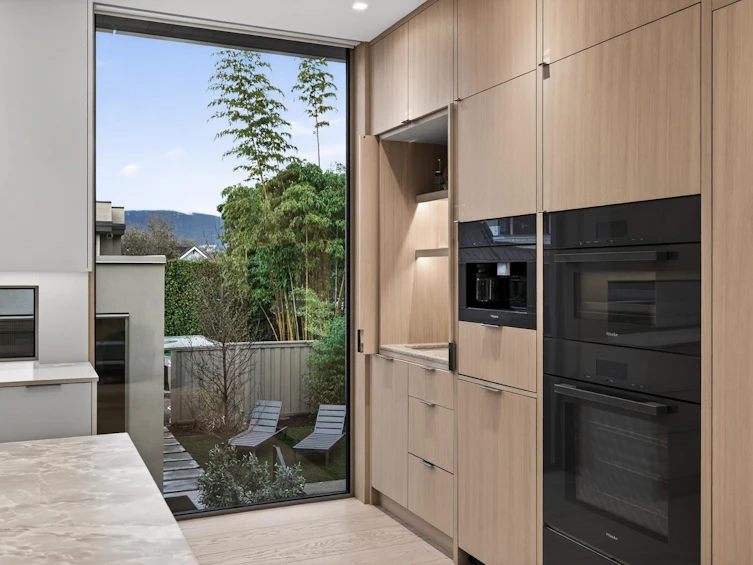 4521 Langara Avenue, Vancouver, BC, V6R 1C9 - 10