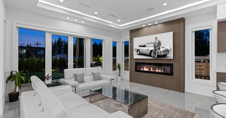 929 Canyon Boulevard, North Vancouver, BC, V7R 2J9 - 2