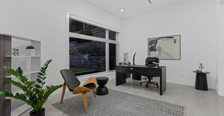 929 Canyon Boulevard, North Vancouver, BC, V7R 2J9 - 9
