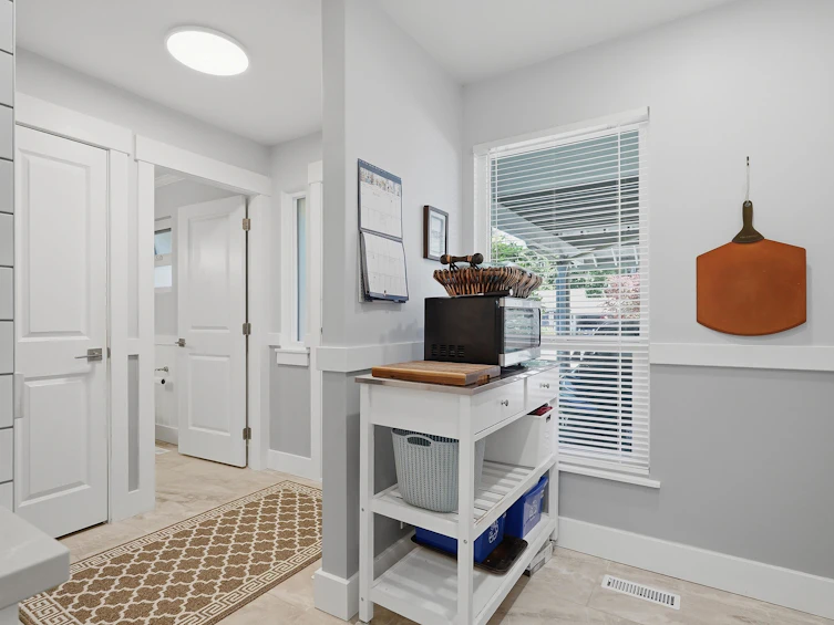 15913 Alder Place, Surrey, BC, V4A 5J1 - 13