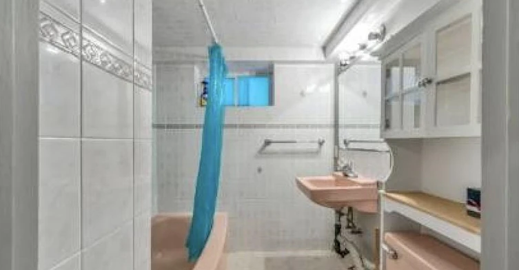 2208 Burquitlam Drive, Vancouver, BC, V5P 2P1 - 12