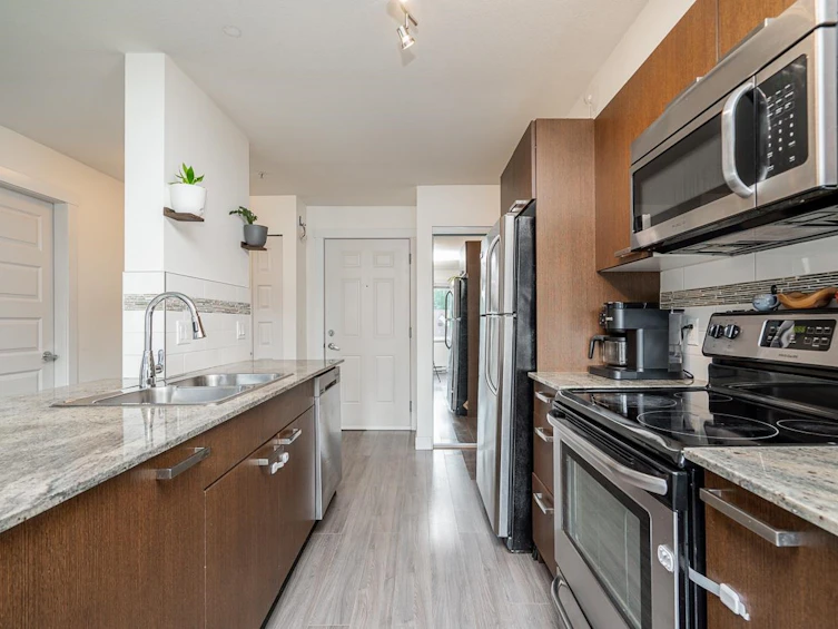 313-13883 Laurel Drive, Surrey, BC, V3T 1A8 - 14