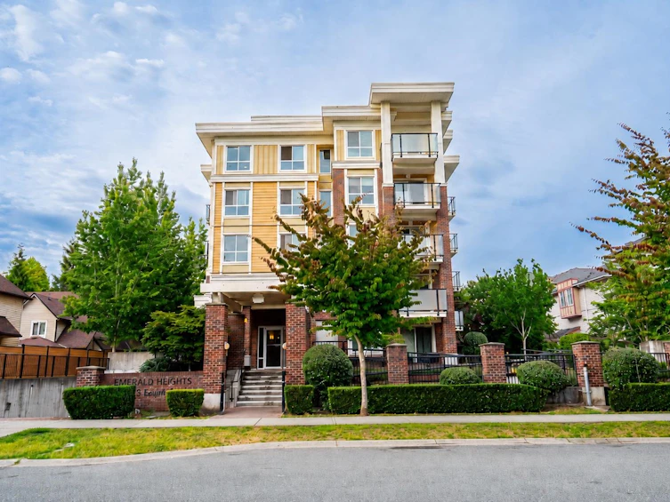 313-13883 Laurel Drive, Surrey, BC, V3T 1A8