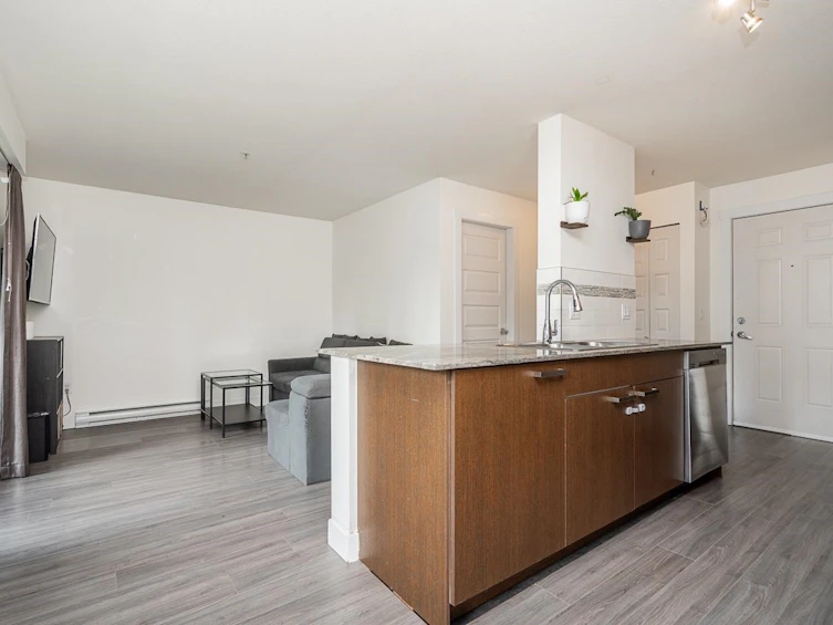 313-13883 Laurel Drive, Surrey, BC, V3T 1A8 - 13