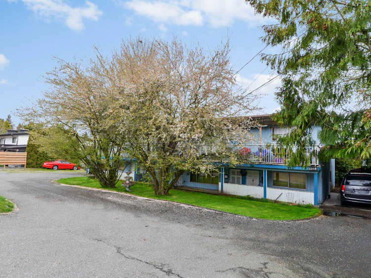 2060 156 Street, Surrey, BC, V4A 4V1 - 4