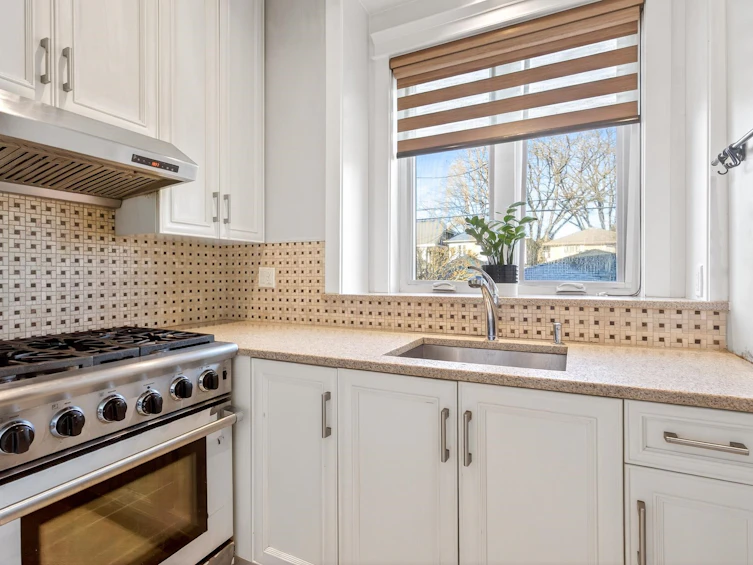 2989 W 32nd Avenue, Vancouver, BC, V6L 2B8 - 11