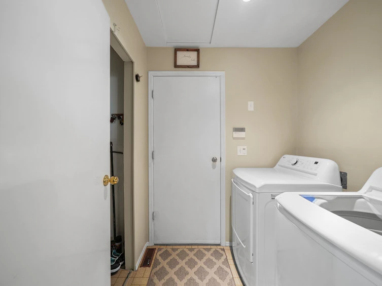 5742 190 Street, Surrey, BC, V3S 7M5 - 21