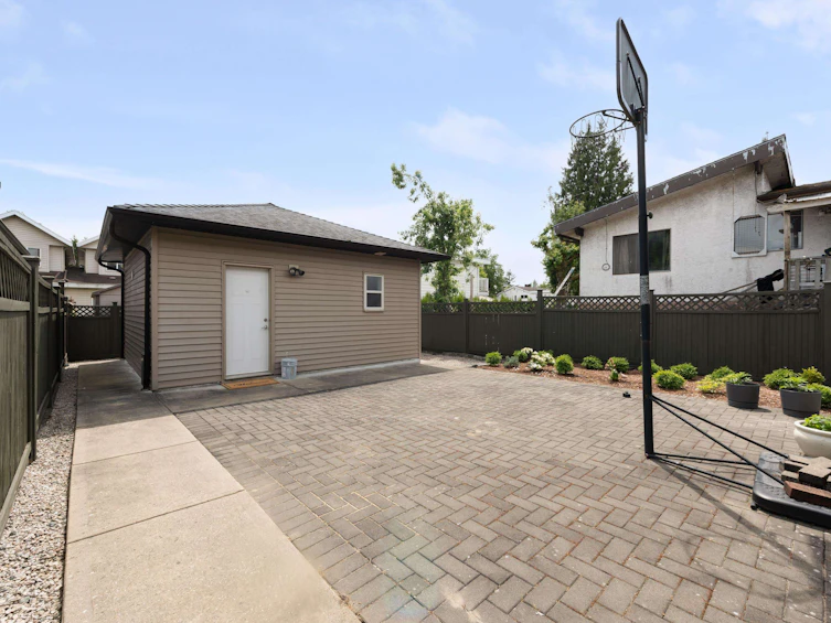 7348 11th Avenue, Burnaby, BC, V3N 2N1 - 24