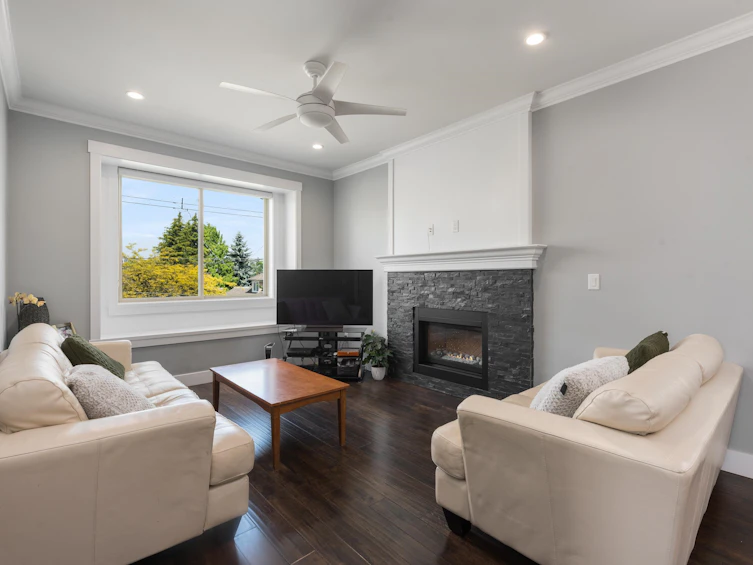 7348 11th Avenue, Burnaby, BC, V3N 2N1 - 3
