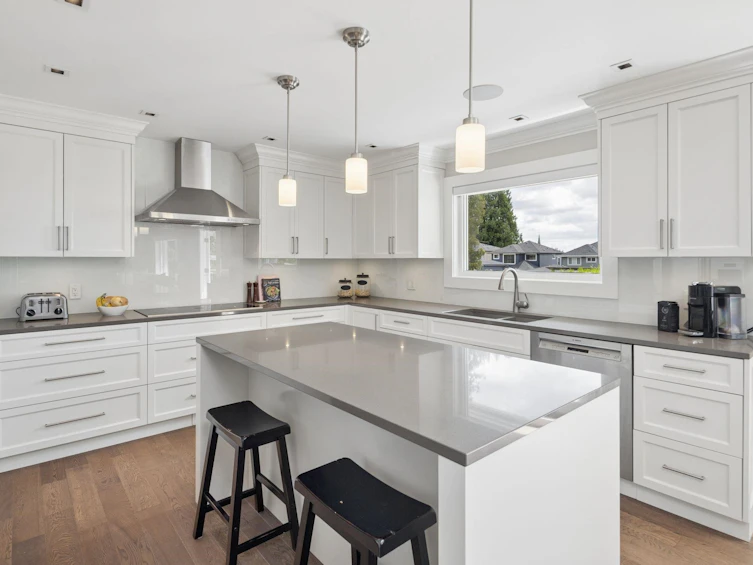 752 Shaw Avenue, Coquitlam, BC, V3K 2R8 - 9