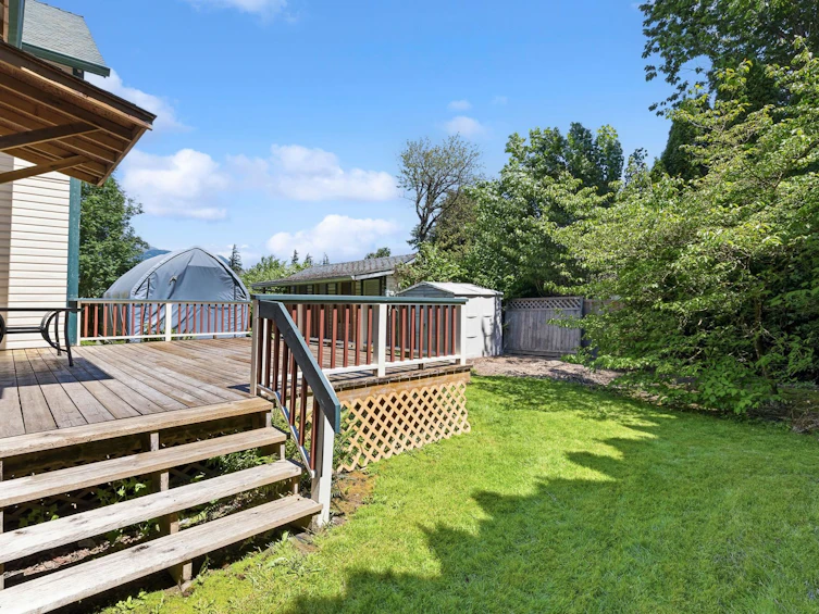 1075 3rd Avenue, Hope, BC, V0X 1L0 - 27