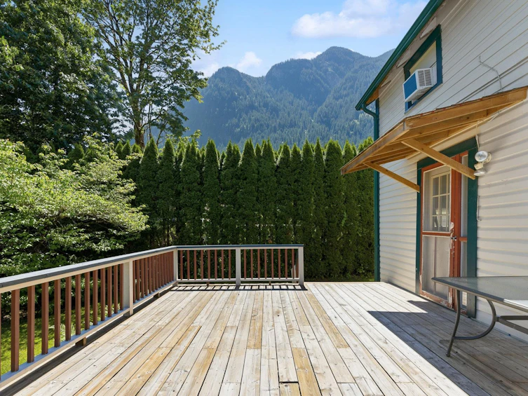 1075 3rd Avenue, Hope, BC, V0X 1L0 - 29