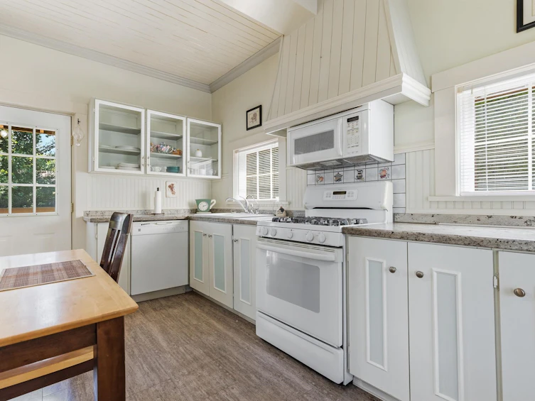 1075 3rd Avenue, Hope, BC, V0X 1L0 - 12