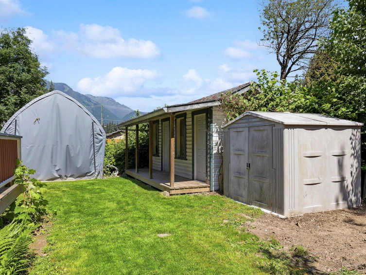1075 3rd Avenue, Hope, BC, V0X 1L0 - 33