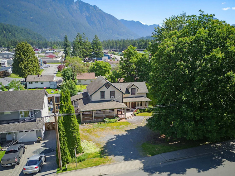 1075 3rd Avenue, Hope, BC, V0X 1L0 - 36
