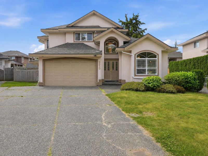 6630 123rd Street, Surrey BC V3W 0W1